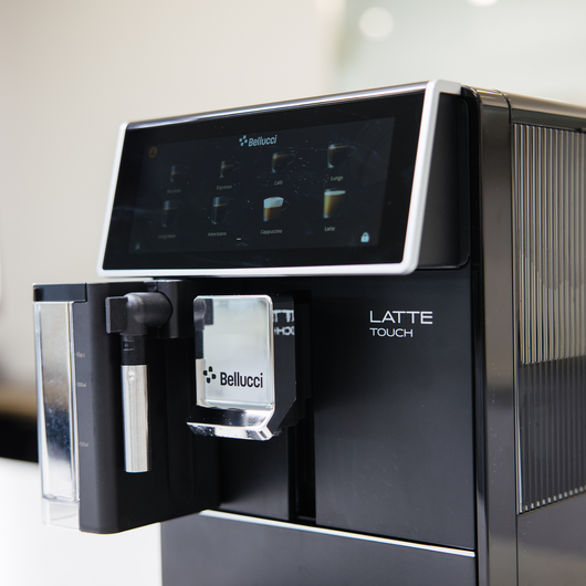 Bellucci Latte Touch, machine à espresso automatique noire – vue 5